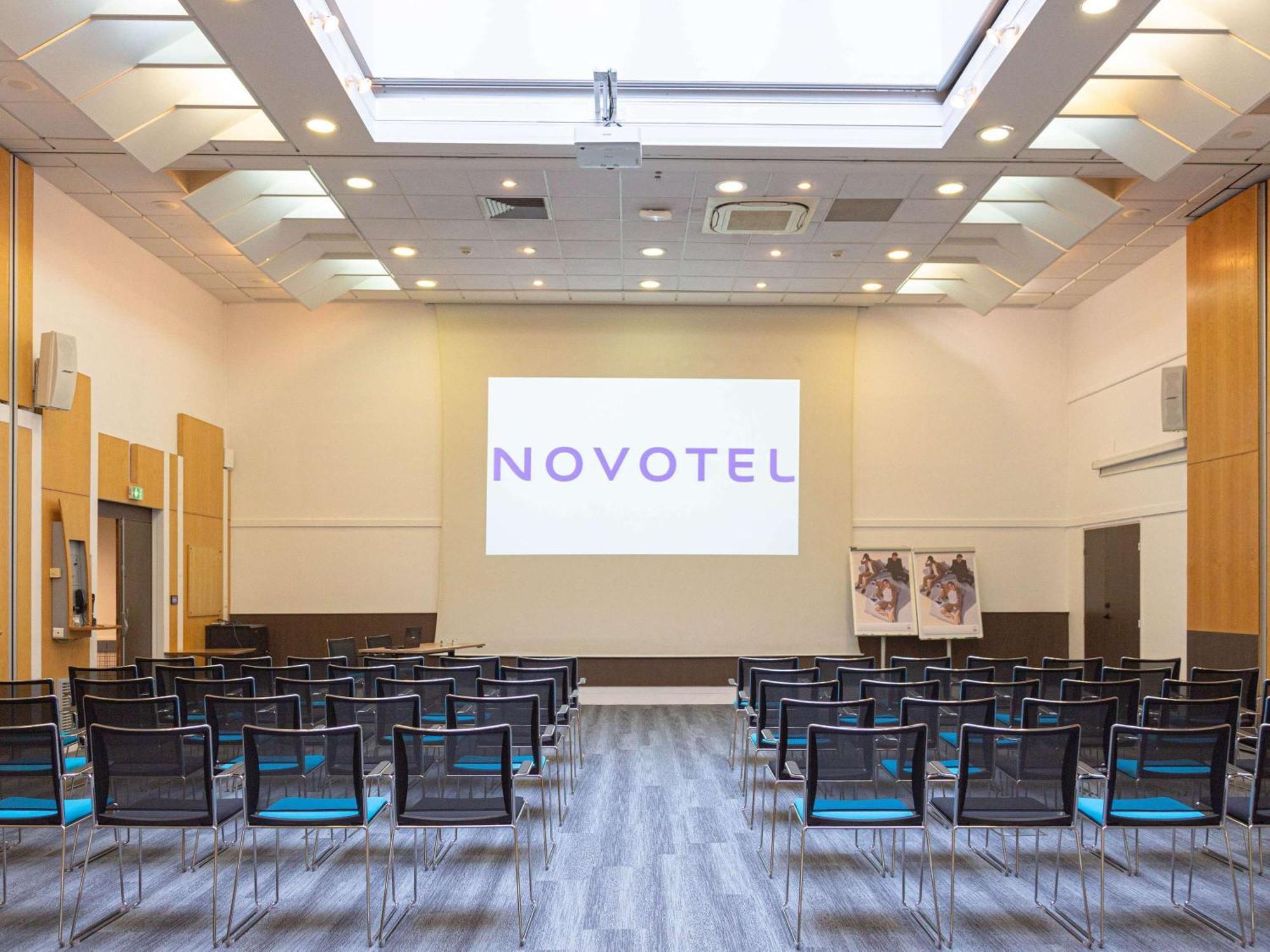 Novotel Paris Pont De Sevres Exterior photo